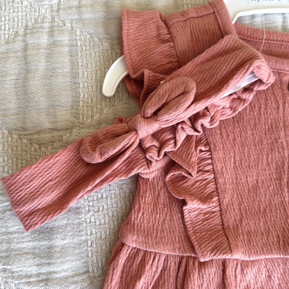 Carter’s Ruffle Romper - Picture 5 of 8